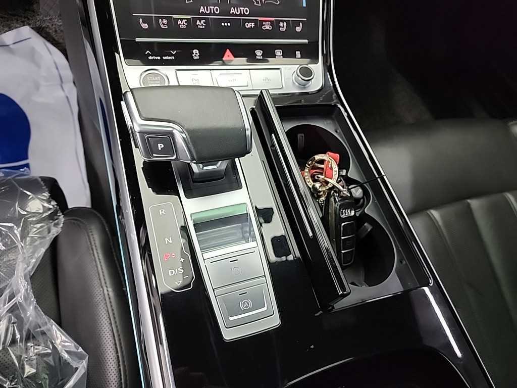 Audi A8 - Vista 8