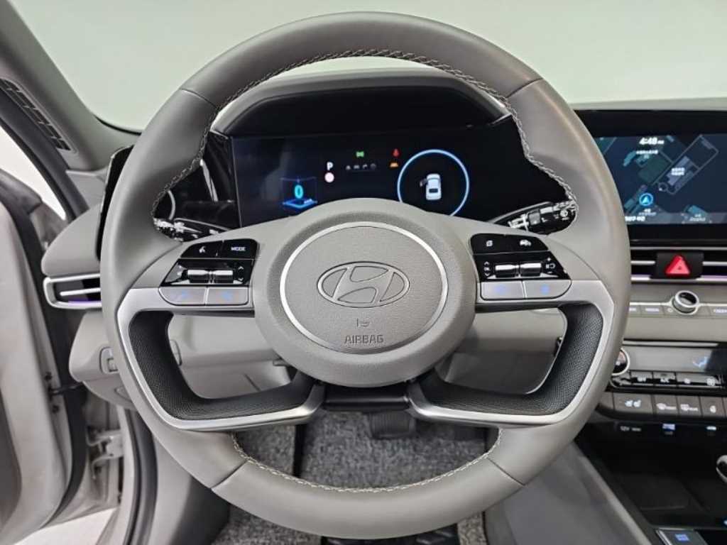 HYUNDAI Avante - Vista 7