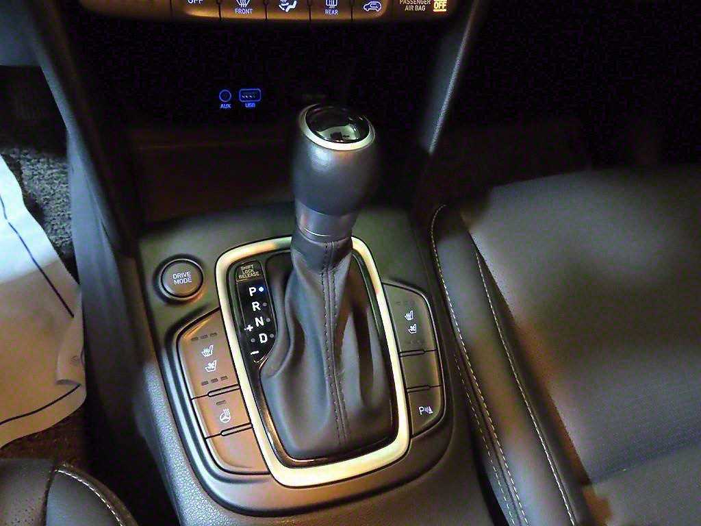 HYUNDAI Kona - Vista 12