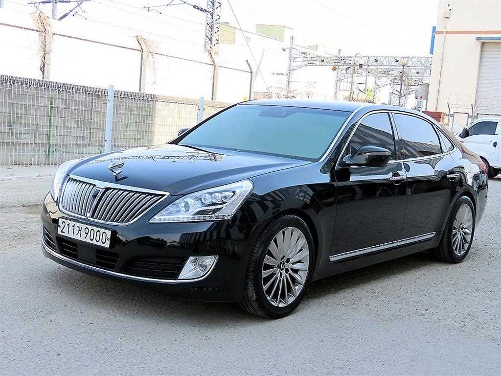 HYUNDAI Equus - Vista 2