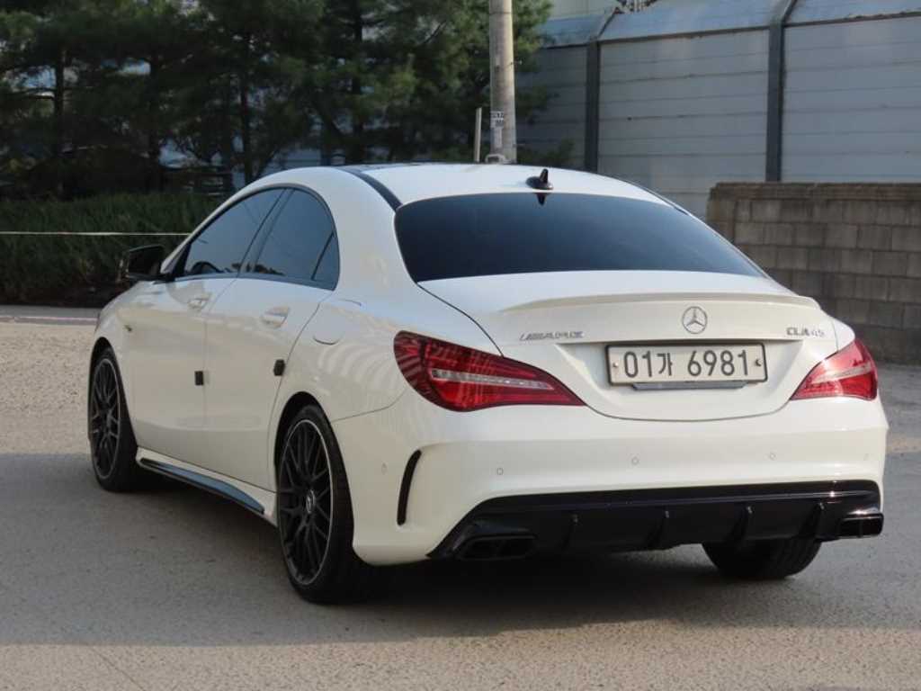 Mercedes Benz CLA Class - Vista 3