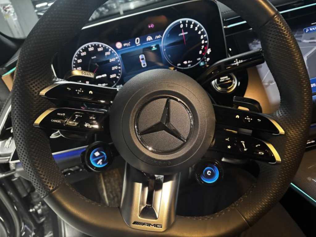 Mercedes Benz E class - Vista 8