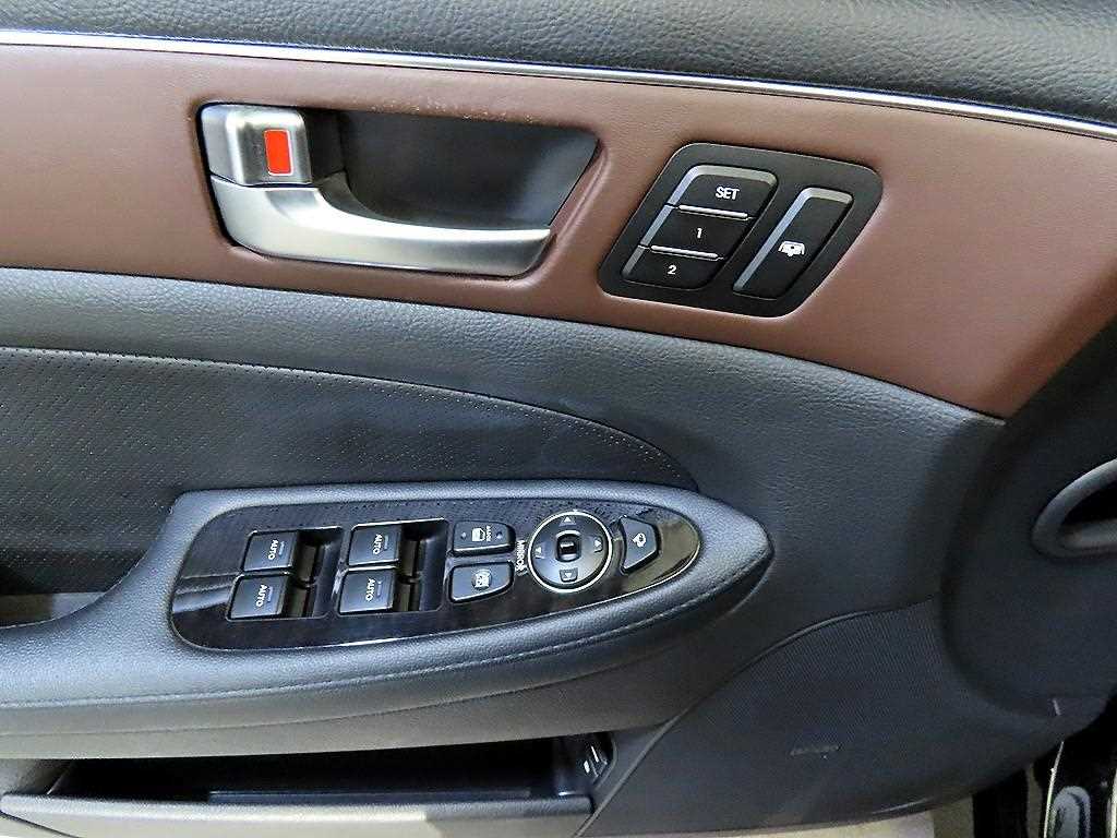 HYUNDAI Genesis 2012 Negro - Importación desde Corea - HF Imports Iquique - Foto 13