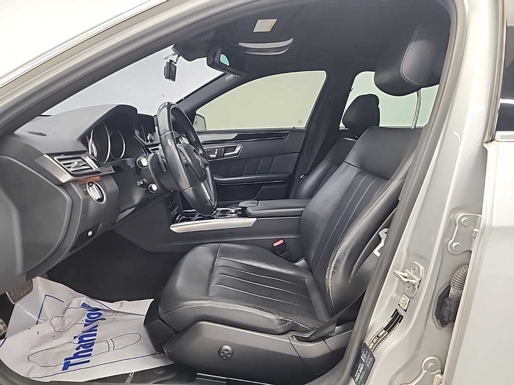 Mercedes Benz E class - Vista 11