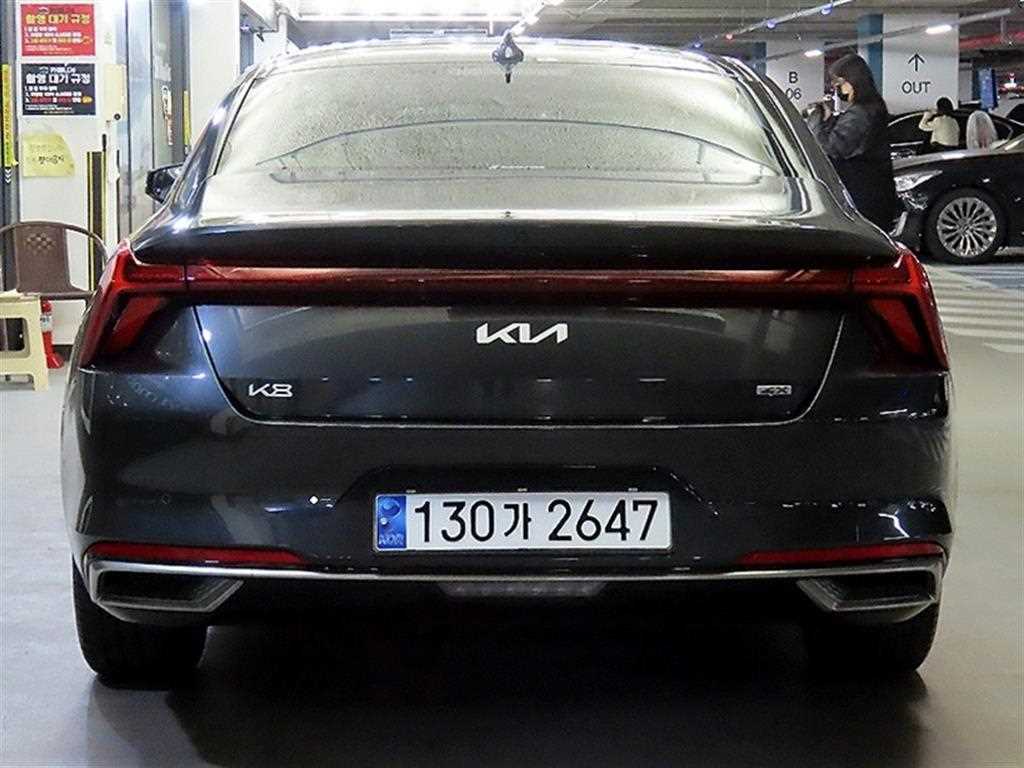 KIA K8 - Vista 5