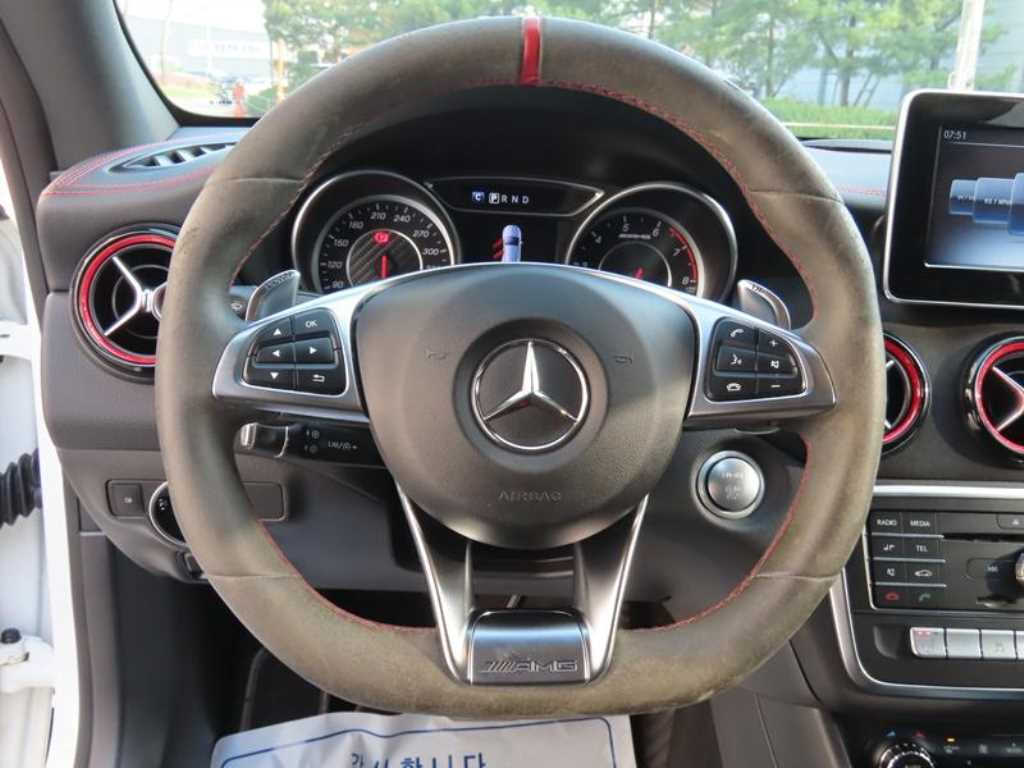 Mercedes Benz CLA Class - Vista 9