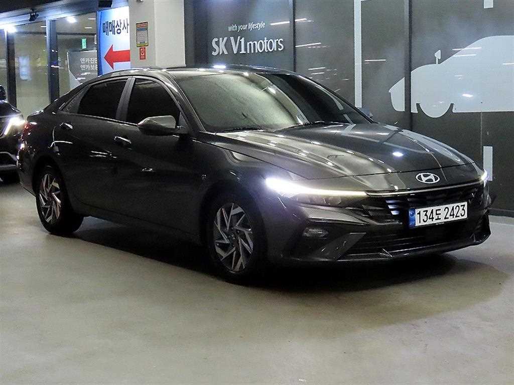 HYUNDAI Avante - Vista 3