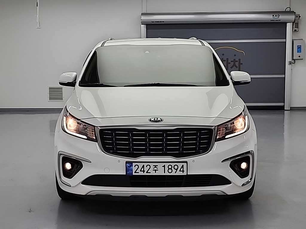 KIA Carnival - Vista 2