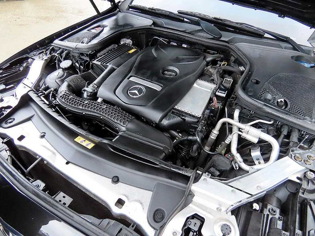 Mercedes Benz E class 2019 Negro - Importación desde Corea - HF Imports Iquique - Foto 19