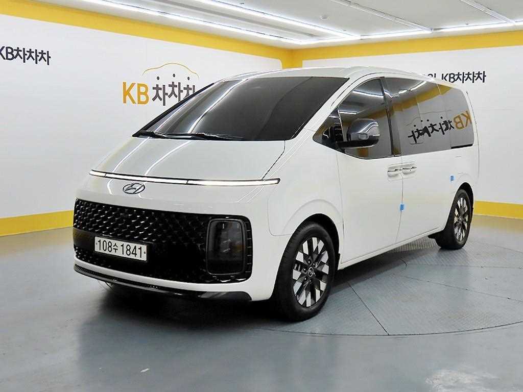 HYUNDAI Staria - Vista 2