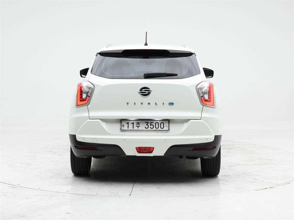 Ssangyong Tivoli - Vista 5