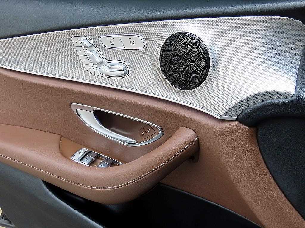 Mercedes Benz E class - Vista 11