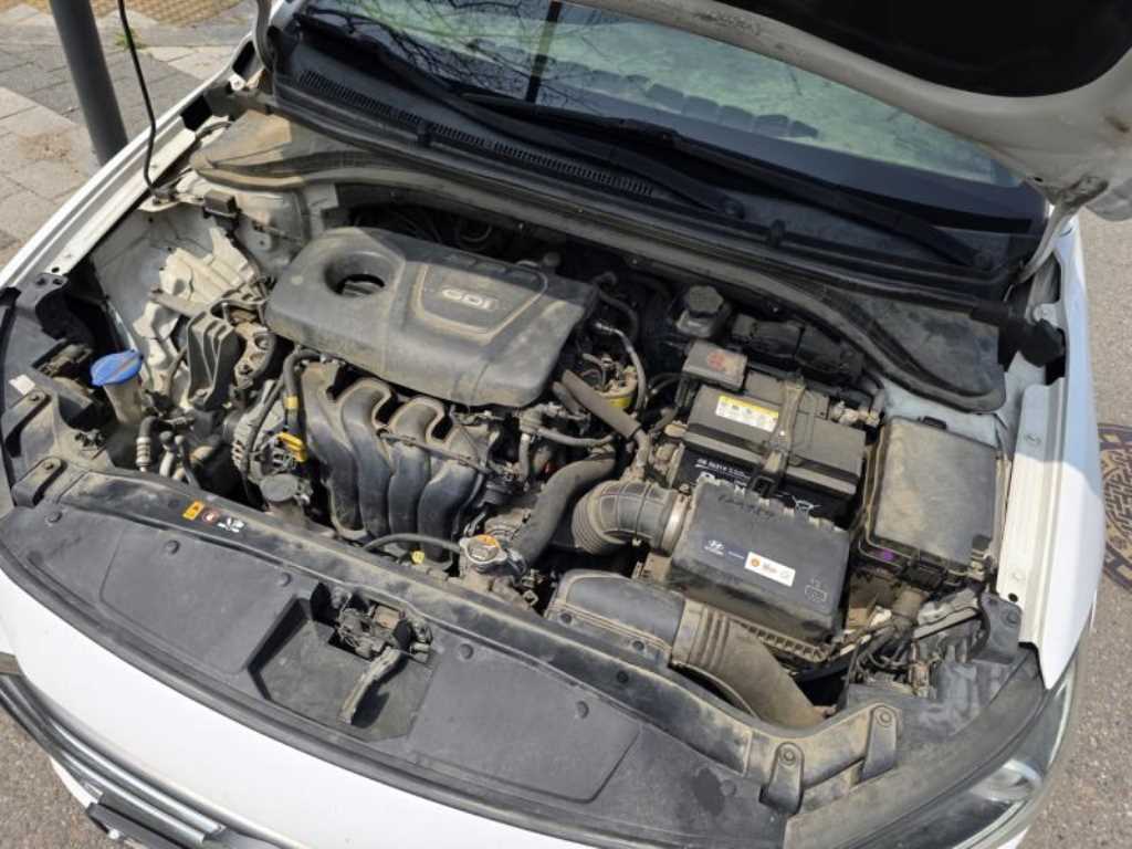 HYUNDAI Avante 2016 Blanco - Importación desde Corea - HF Imports Iquique - Foto 20