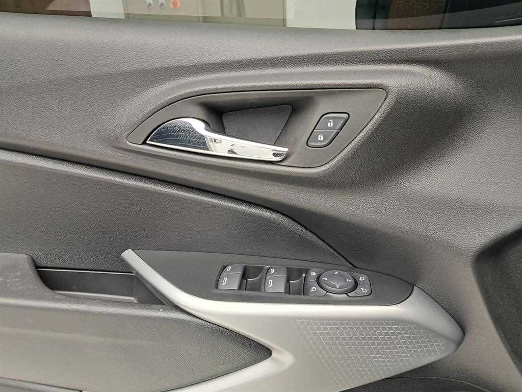 Chevrolet Trax 2025 Blanco - Importación desde Corea - HF Imports Iquique - Foto 13