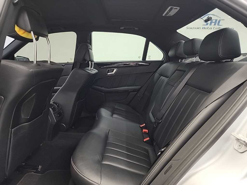 Mercedes Benz E class - Vista 12