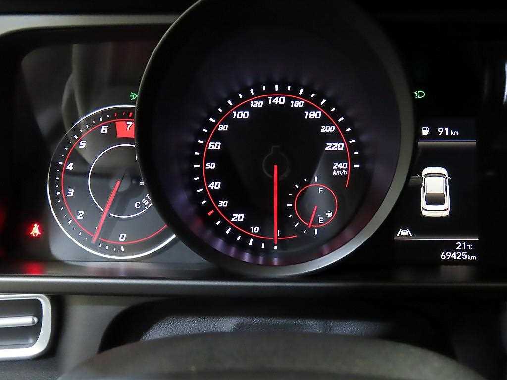 HYUNDAI Avante - Vista 9