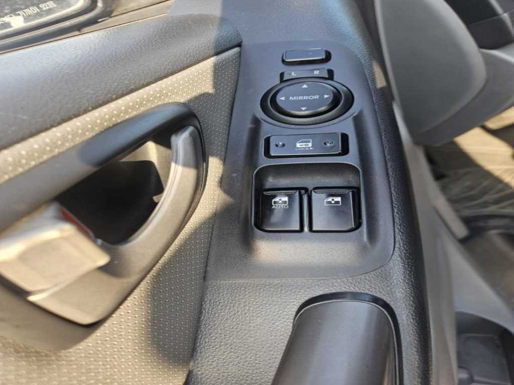 HYUNDAI Starex - Vista 8