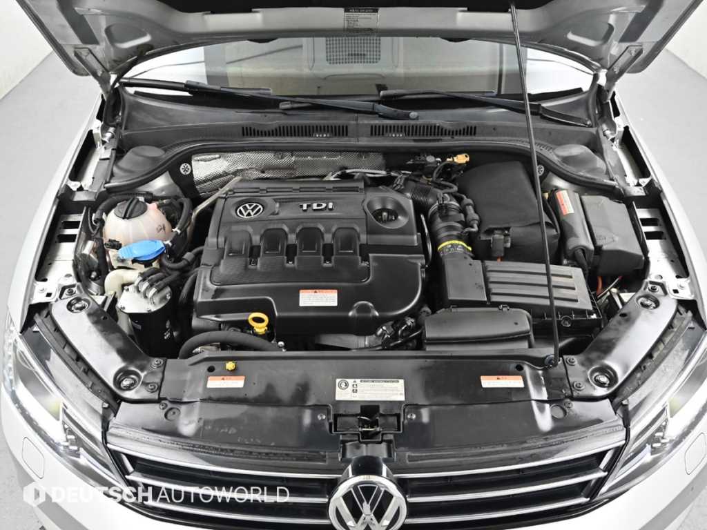 Volkswagen Jetta - Vista 6