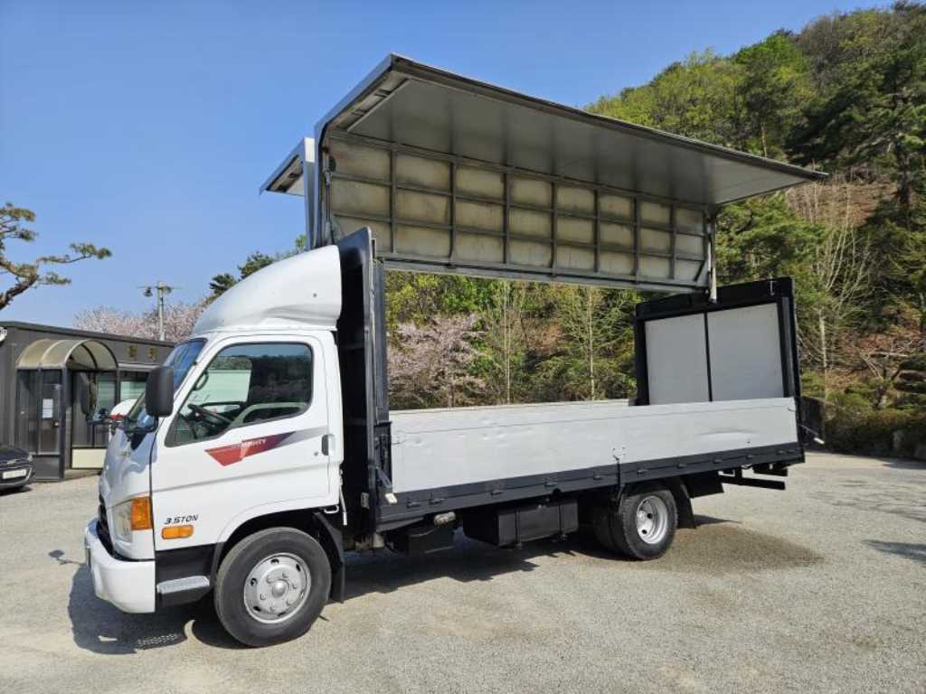 medium and large cargo truck - Vista 5