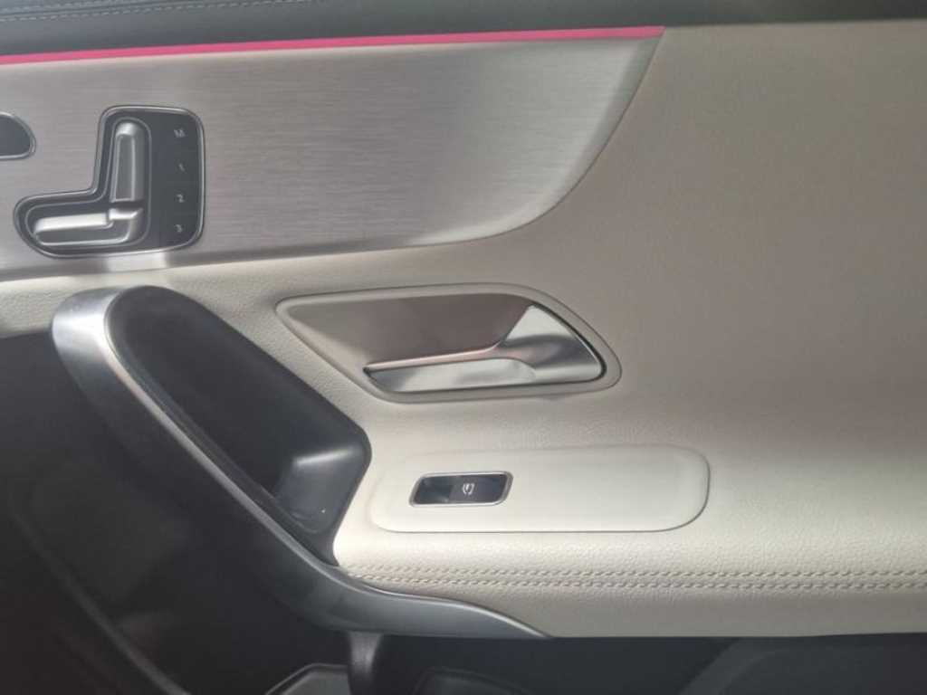 Mercedes Benz CLA Class - Vista 12