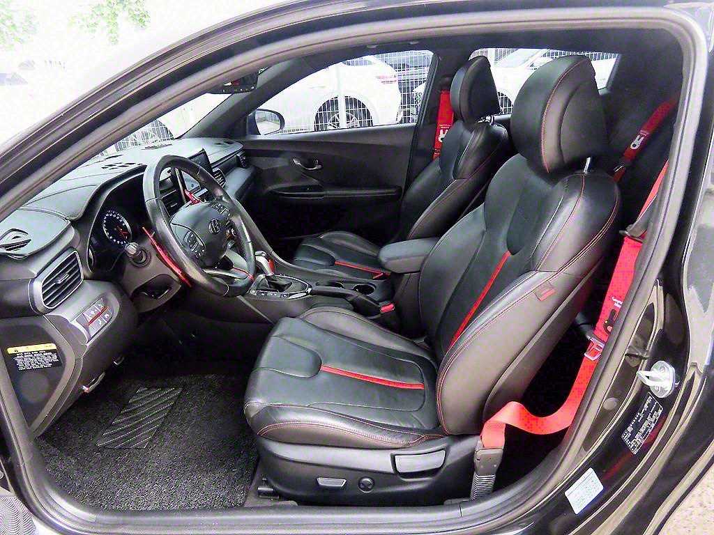 HYUNDAI Veloster - Vista 5