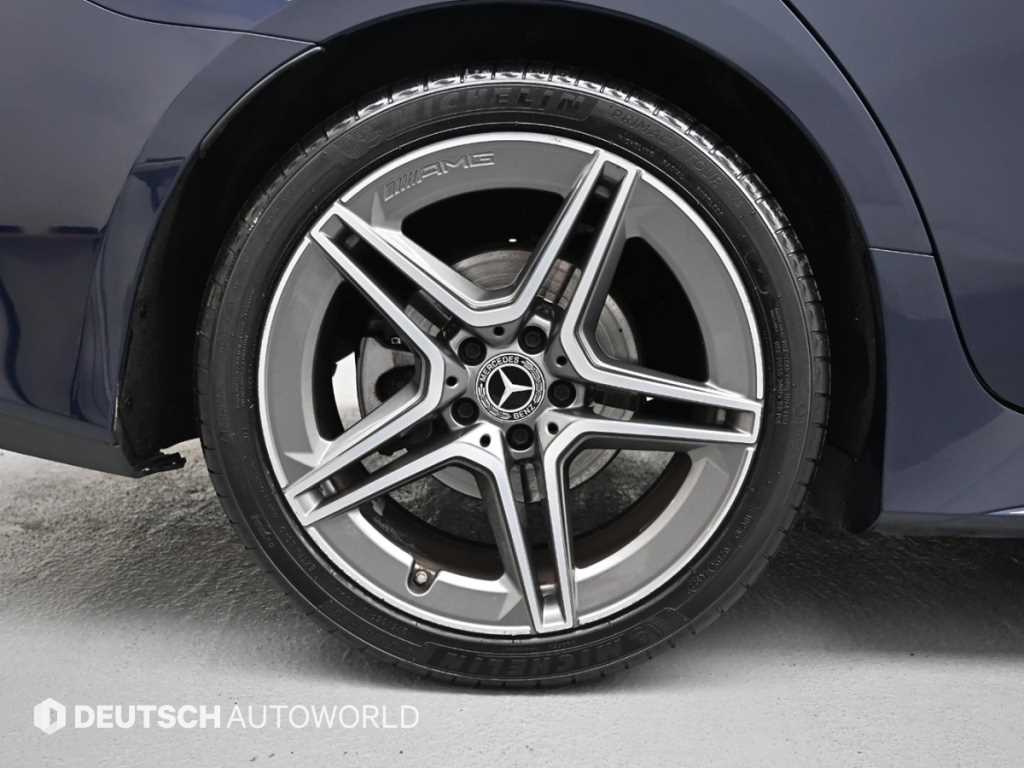 Mercedes Benz CLS Class - Vista 5