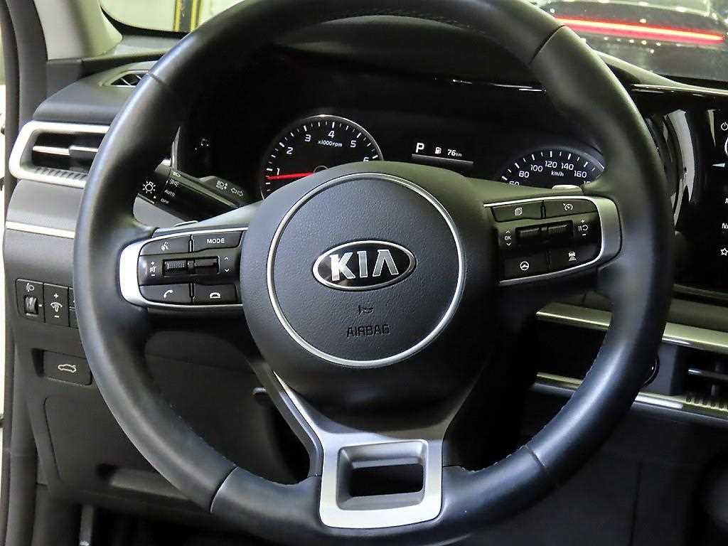 KIA K5 - Vista 8