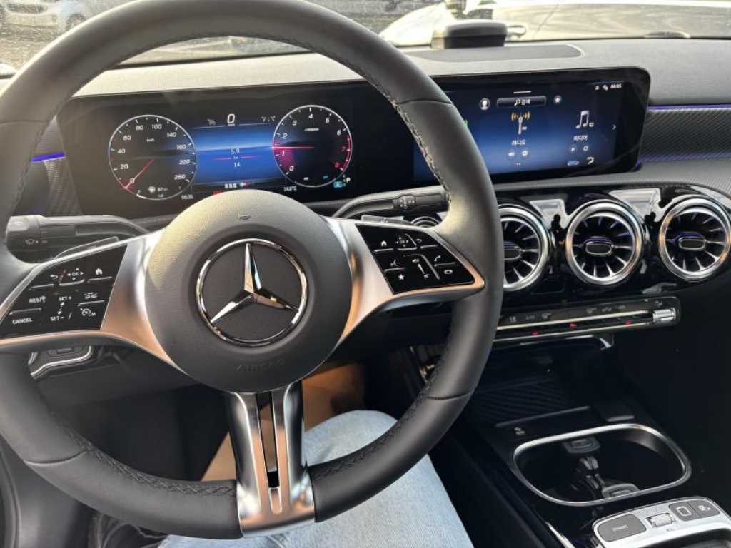 Mercedes Benz A Class 2025 - Importación desde Corea - HF Imports Iquique - Foto 14