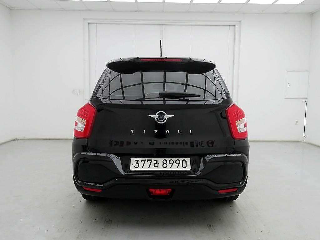 Ssangyong Tivoli - Vista 3