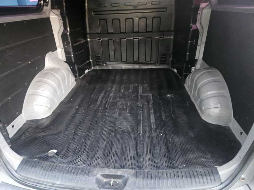 HYUNDAI Starex - Vista 9