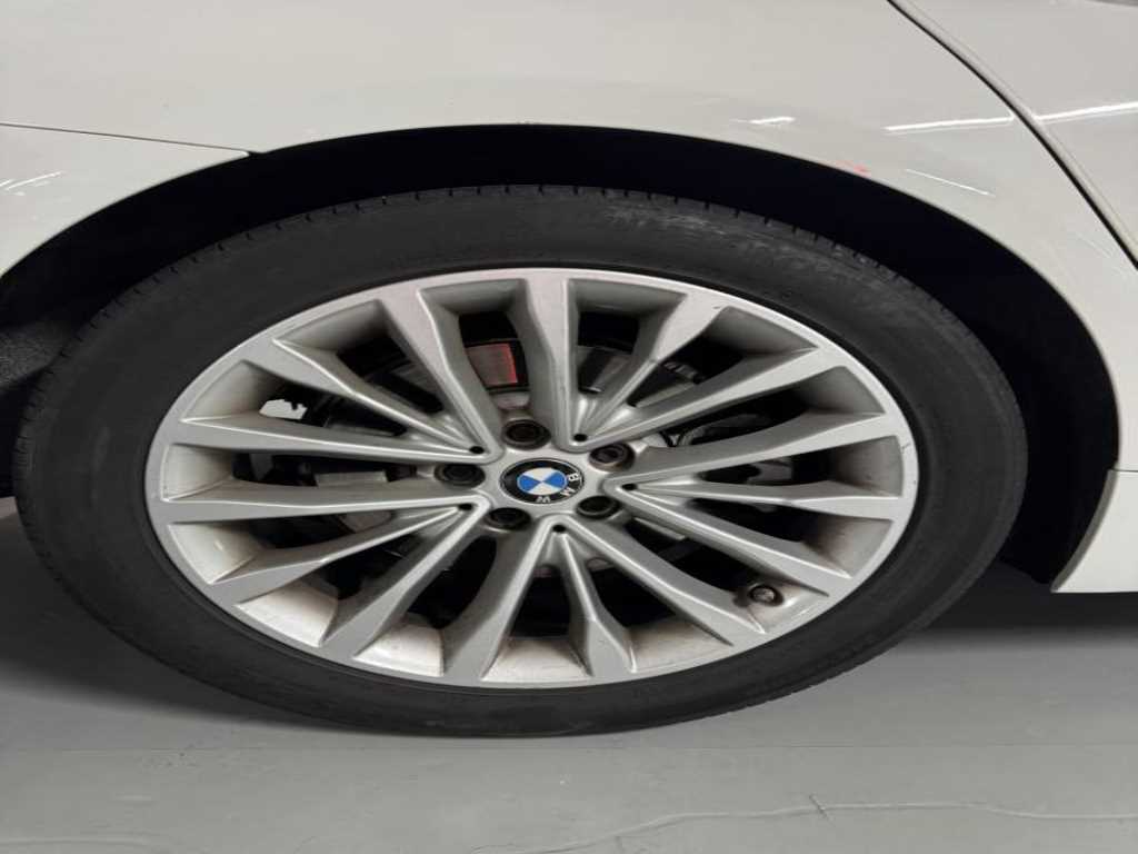 BMW 5 Series - Vista 8