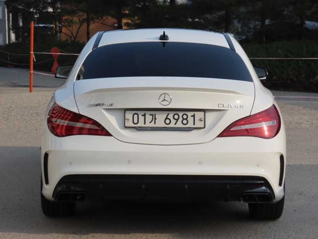 Mercedes Benz CLA Class - Vista 4
