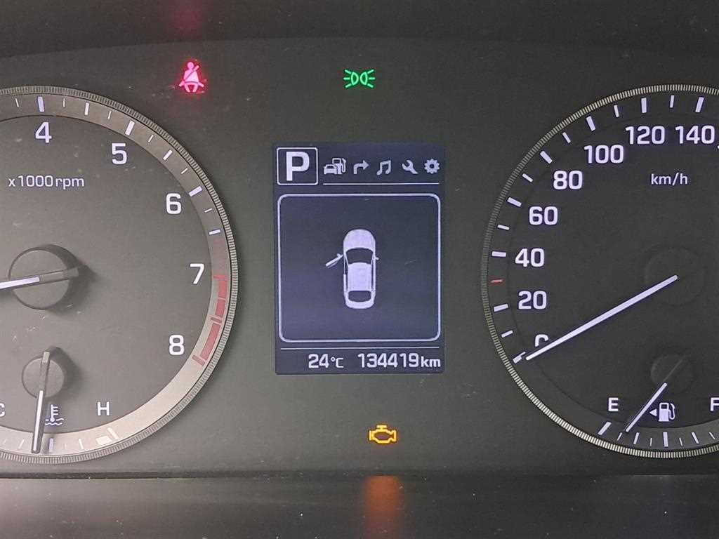 HYUNDAI Sonata - Vista 8