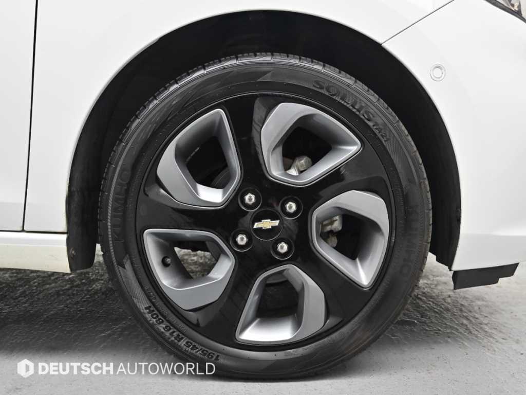 Chevrolet Spark - Vista 5