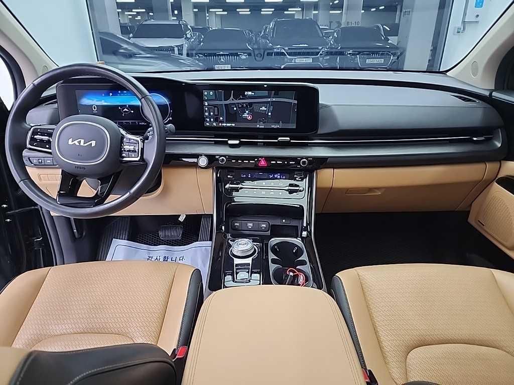 KIA Carnival - Vista 7