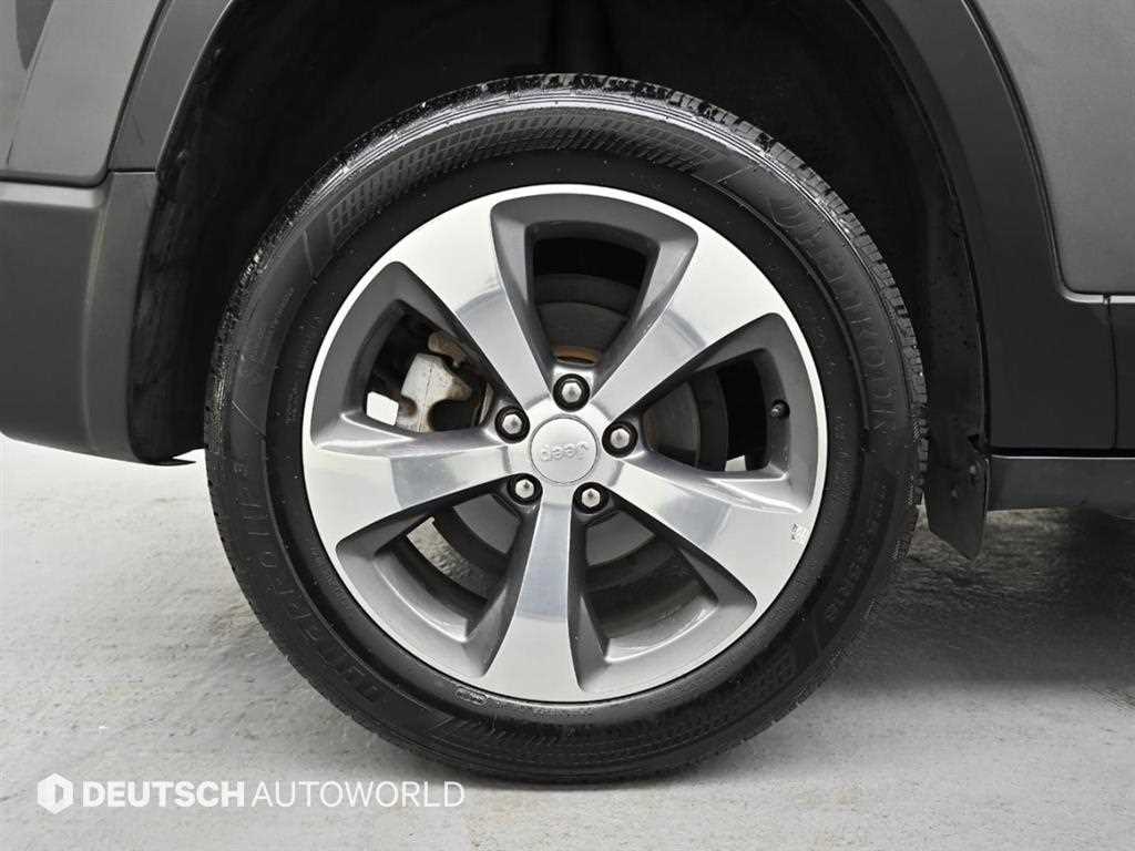 Jeep Cherokee - Vista 5