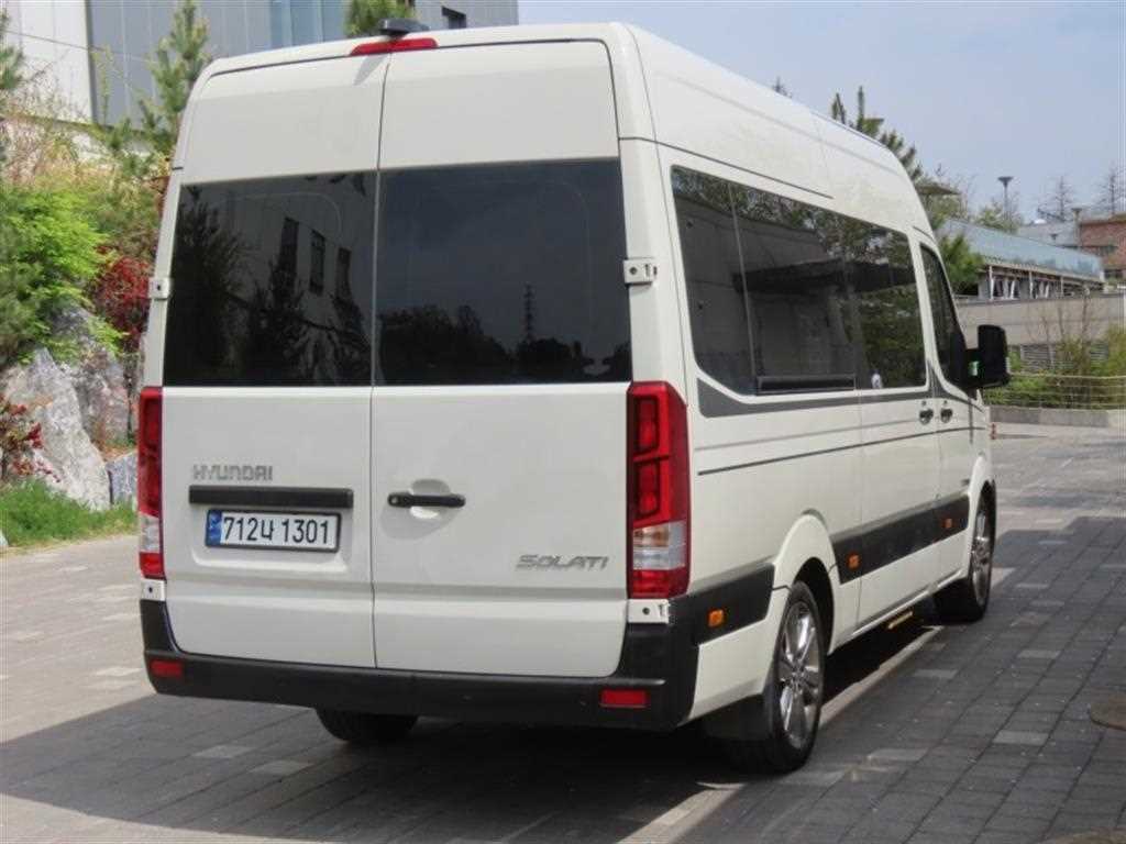 HYUNDAI Solati - Vista 3