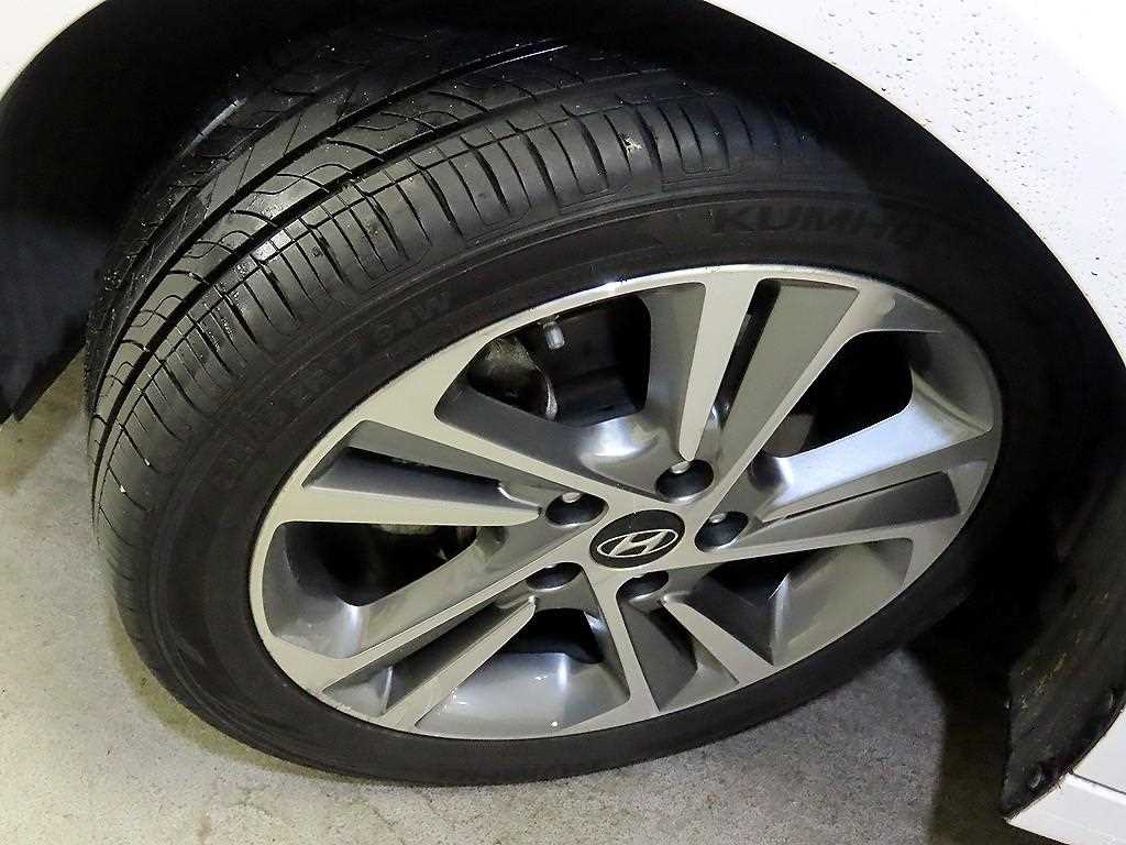 HYUNDAI Avante 2018 Blanco - Importación desde Corea - HF Imports Iquique - Foto 19