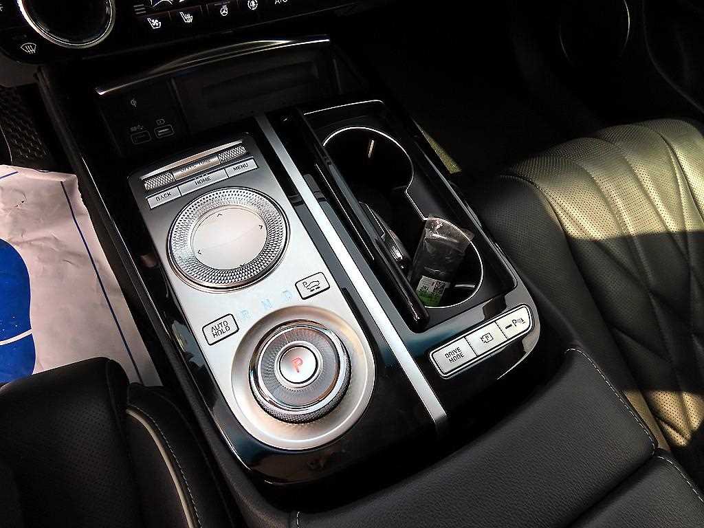 Genesis G80 - Vista 10