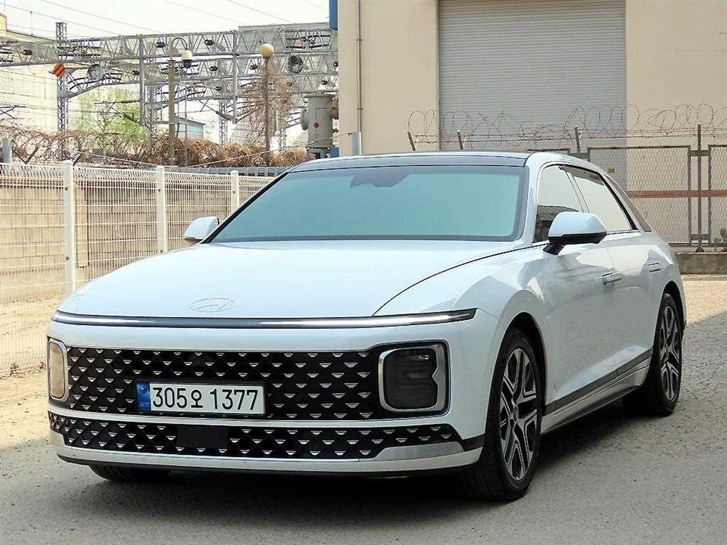 HYUNDAI Grandeur - Vista 3