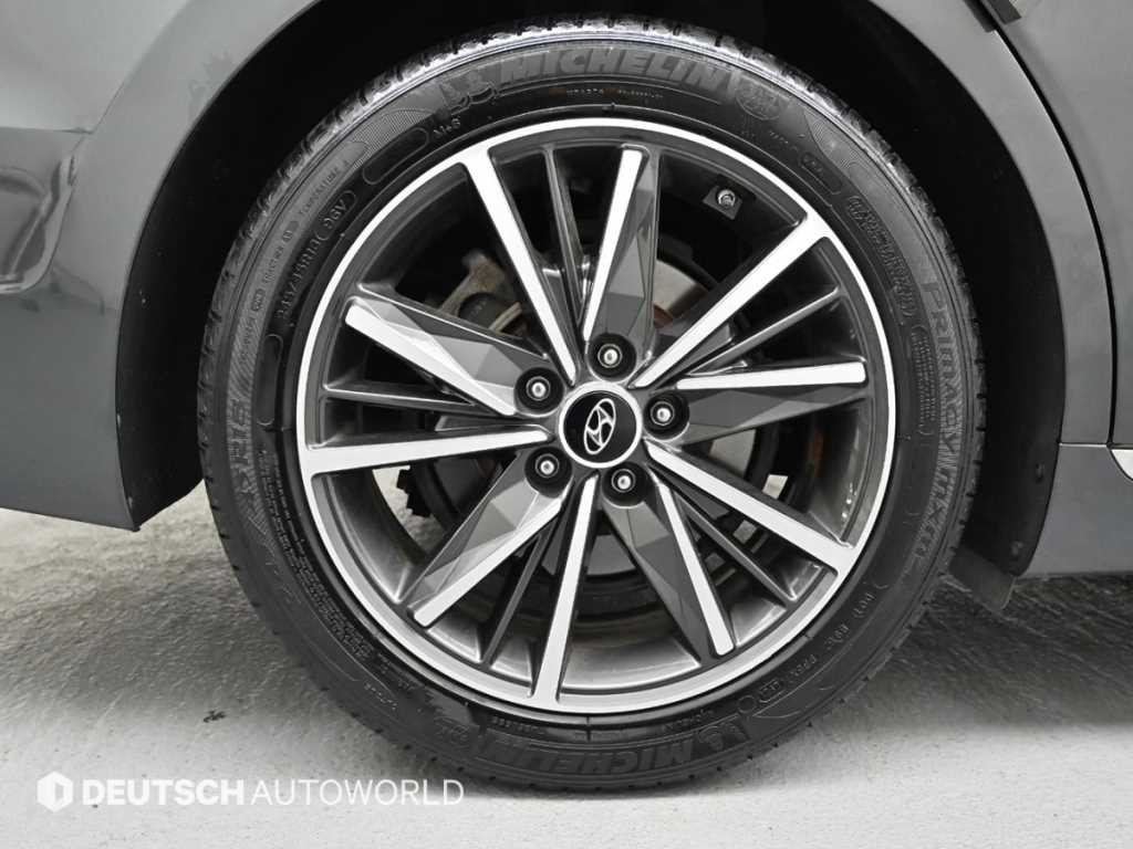 HYUNDAI Grandeur - Vista 5