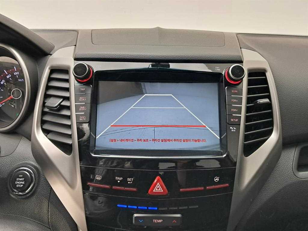 Ssangyong Tivoli - Vista 10