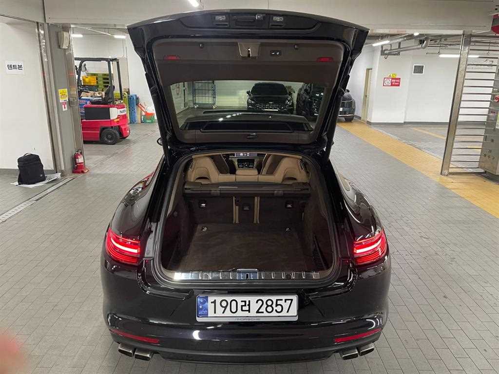 Porsche Panamera - Vista 5