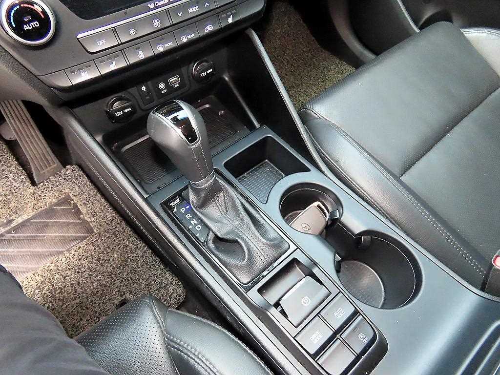 HYUNDAI Tucson - Vista 10
