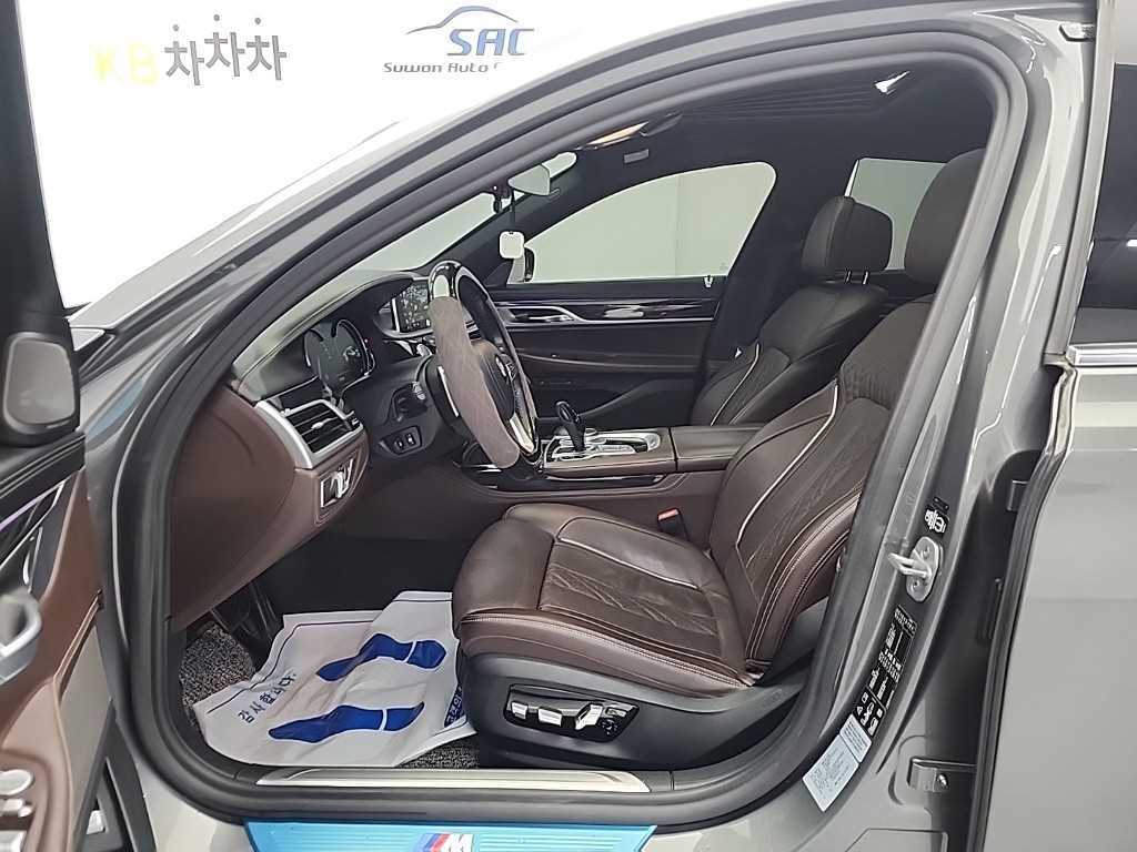 BMW 7 Series - Vista 11