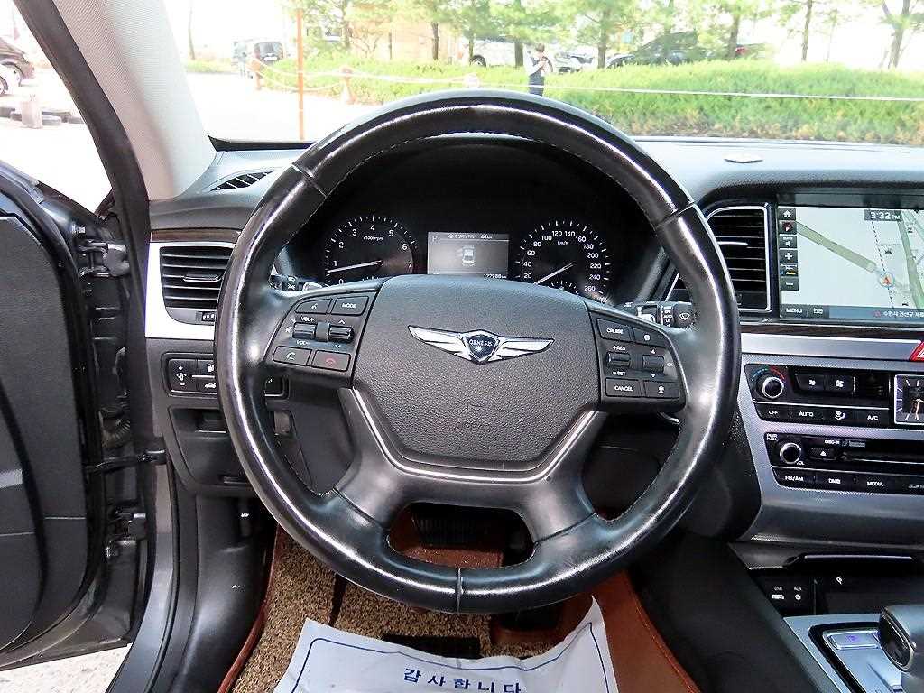 Genesis G80 - Vista 8