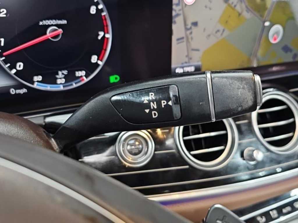 Mercedes Benz E class - Vista 11