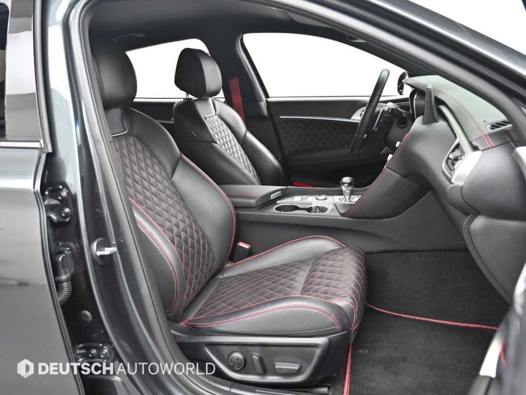 Genesis G70 - Vista 10