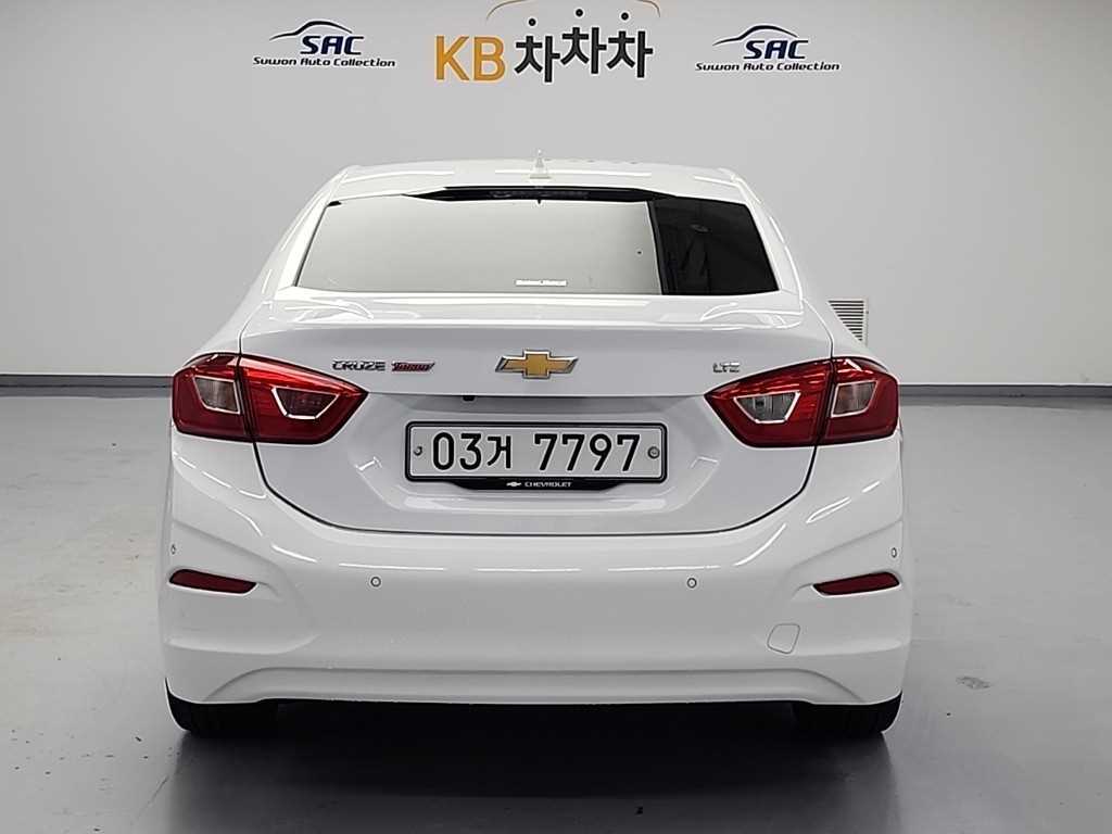 Chevrolet Cruise - Vista 3