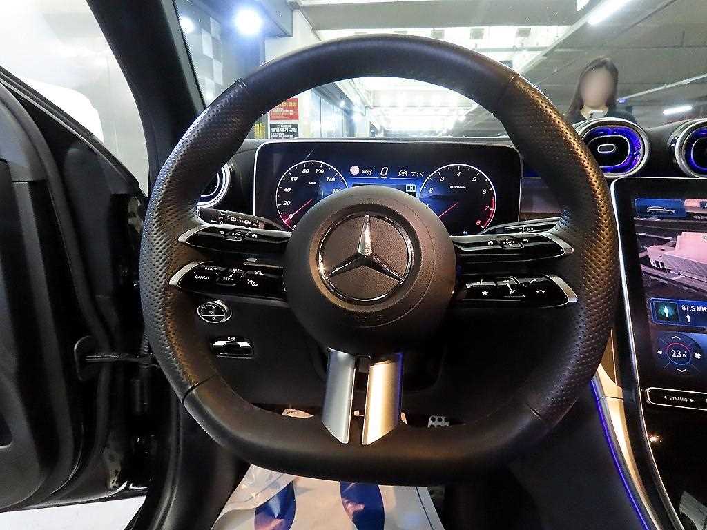 Mercedes Benz GLC Class - Vista 8